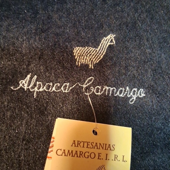 Artesanias Camargo Alpaca Camargo Alpaca Scarf Black NWT 68x9 - Picture 3 of 6